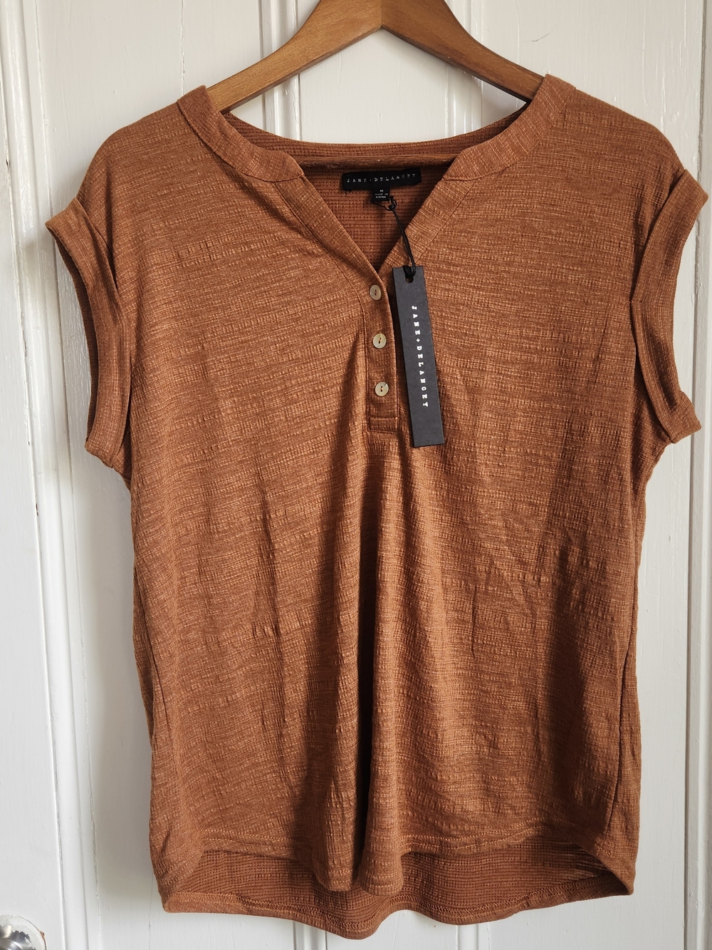 Jane & Delancey Women's Burnt Orange Henley Top NWT Size M
